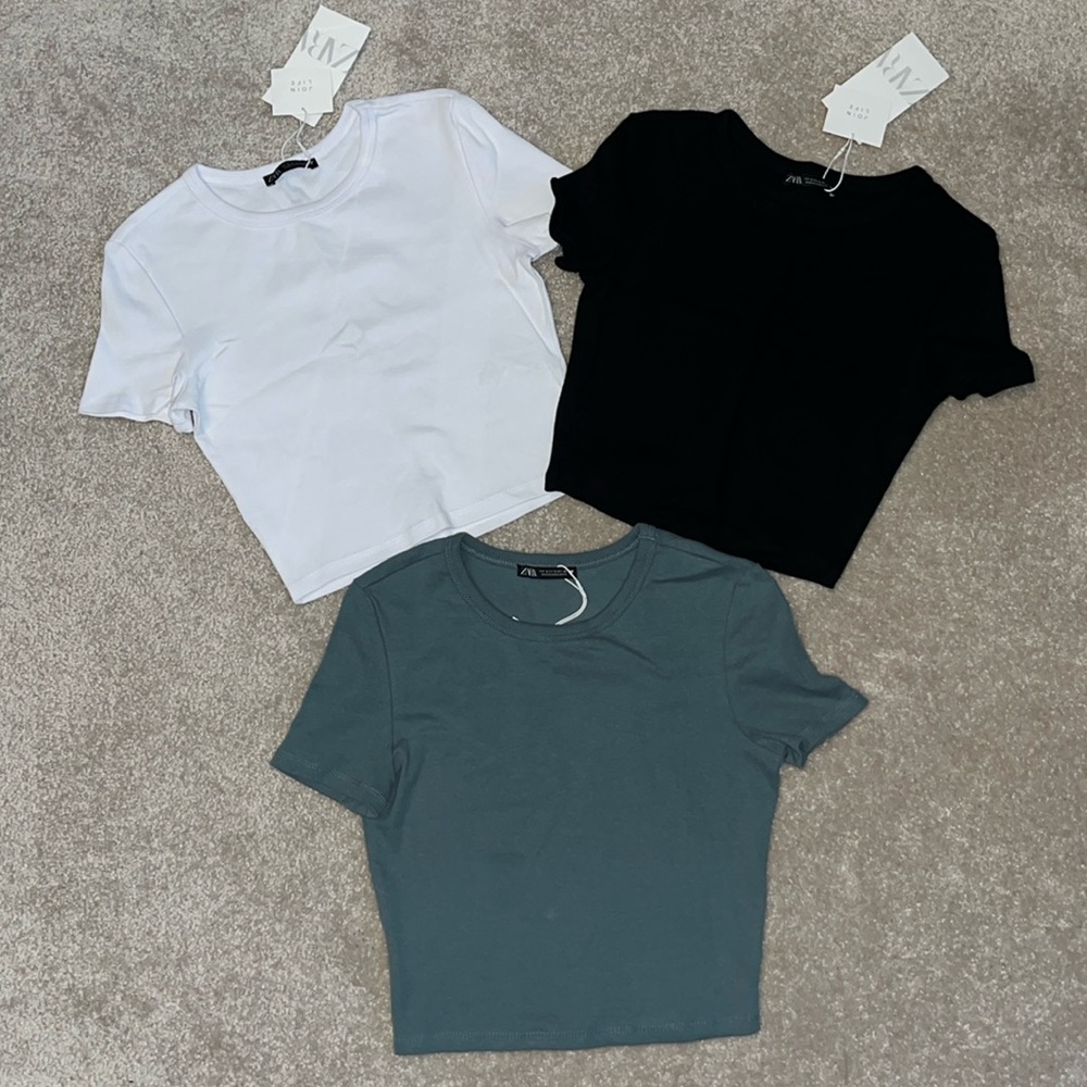 3 Zara cropped short sleeve T-shirts